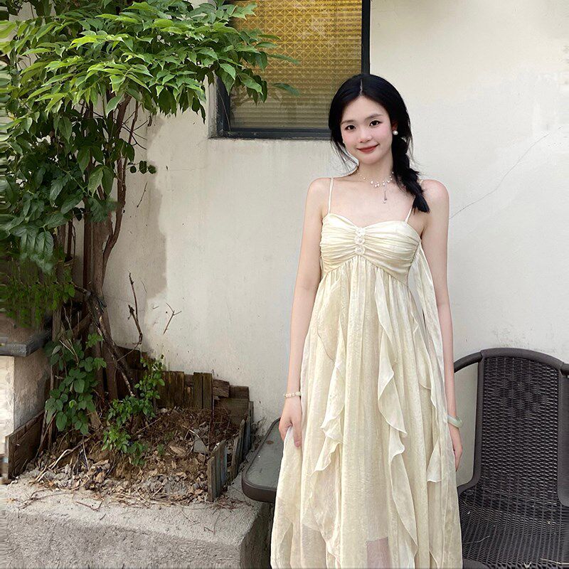 一罐杏仁桃【六便士的玫瑰】夏日碎花沙滩度假吊带裙