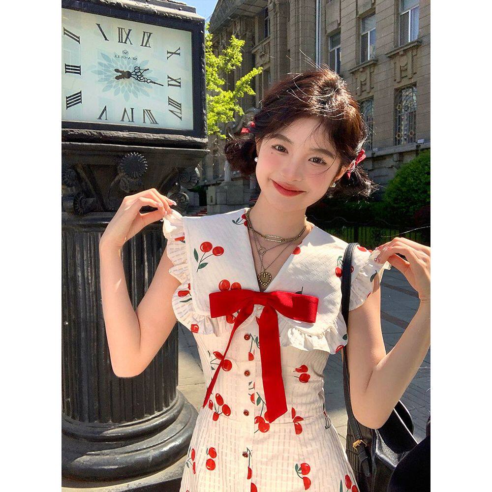酒渍樱桃 韩系少女花边V领连衣裙春夏轻奢简约小裙子通勤短款