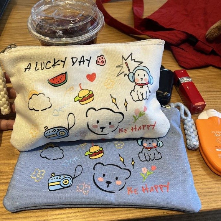 百元钞票收纳袋ins新款防泼水化妆包百搭学生笔袋卡包证件包护照