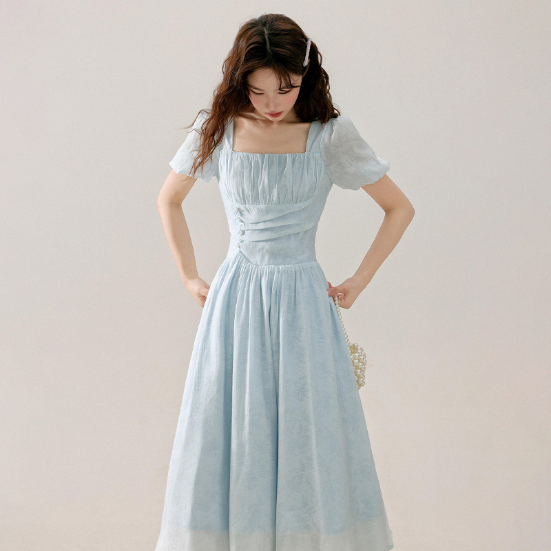 温柔风方领夏季法式连衣裙