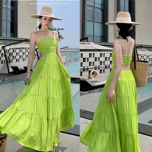 法式气质牛油果绿色度假风吊带长裙女夏三亚旅行穿搭连衣裙小礼服