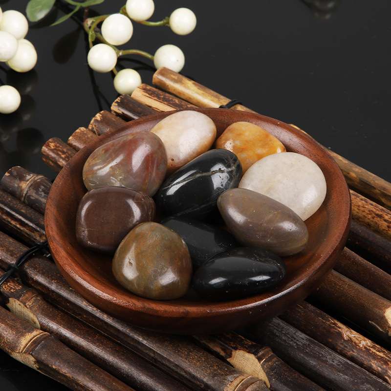 甄选五彩天然雨花石产地大量供应花街铺地园林造景五彩石子铺路