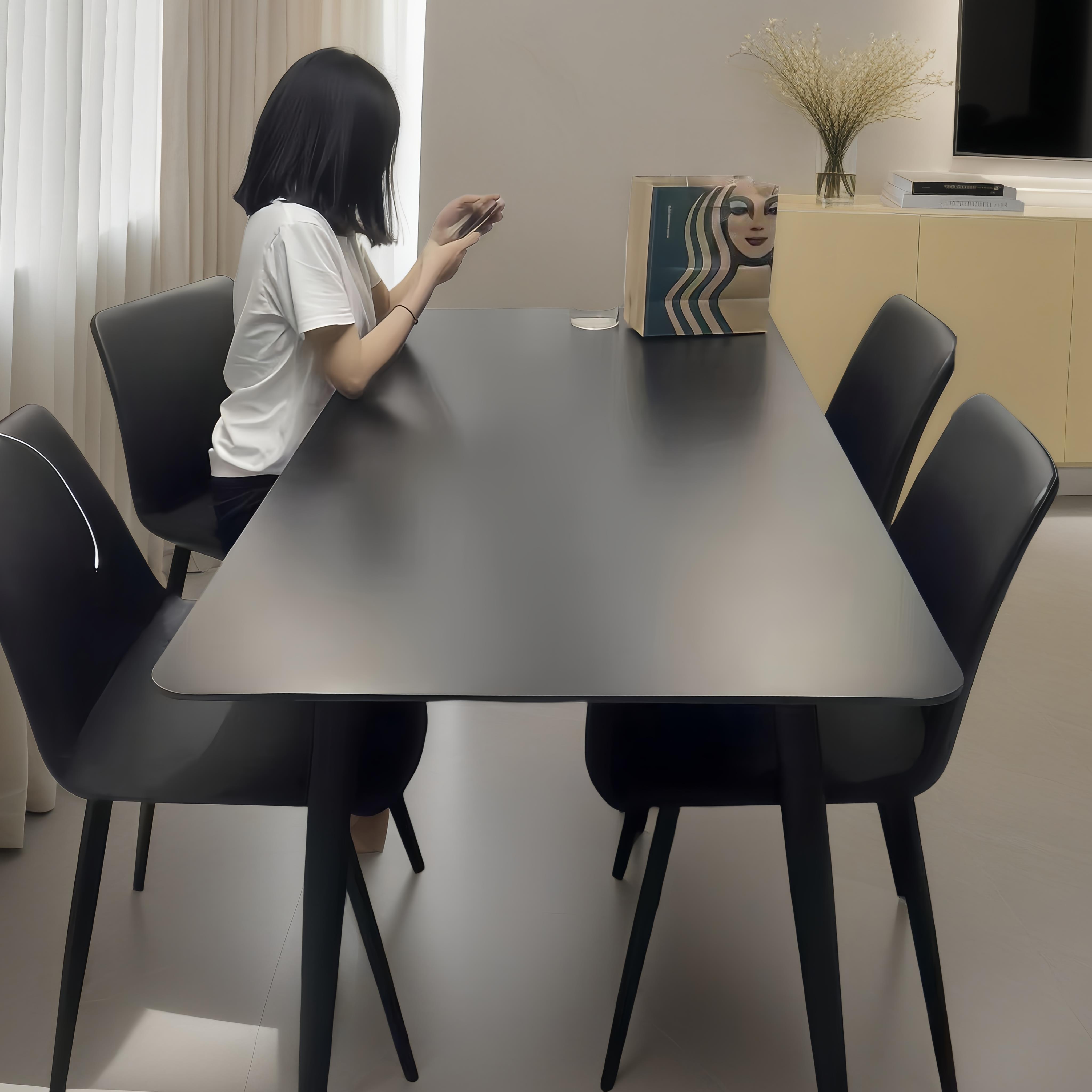 黑色岩板餐桌椅组合现代简约长方形饭桌高级感小户型餐桌椅家用