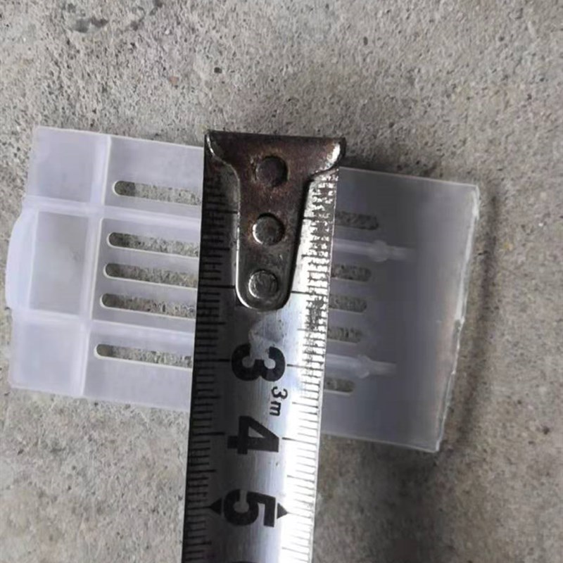 鸽子自动食槽料槽用品种鸽养殖肉鸽笼子用具食盒自动喂食器下料器