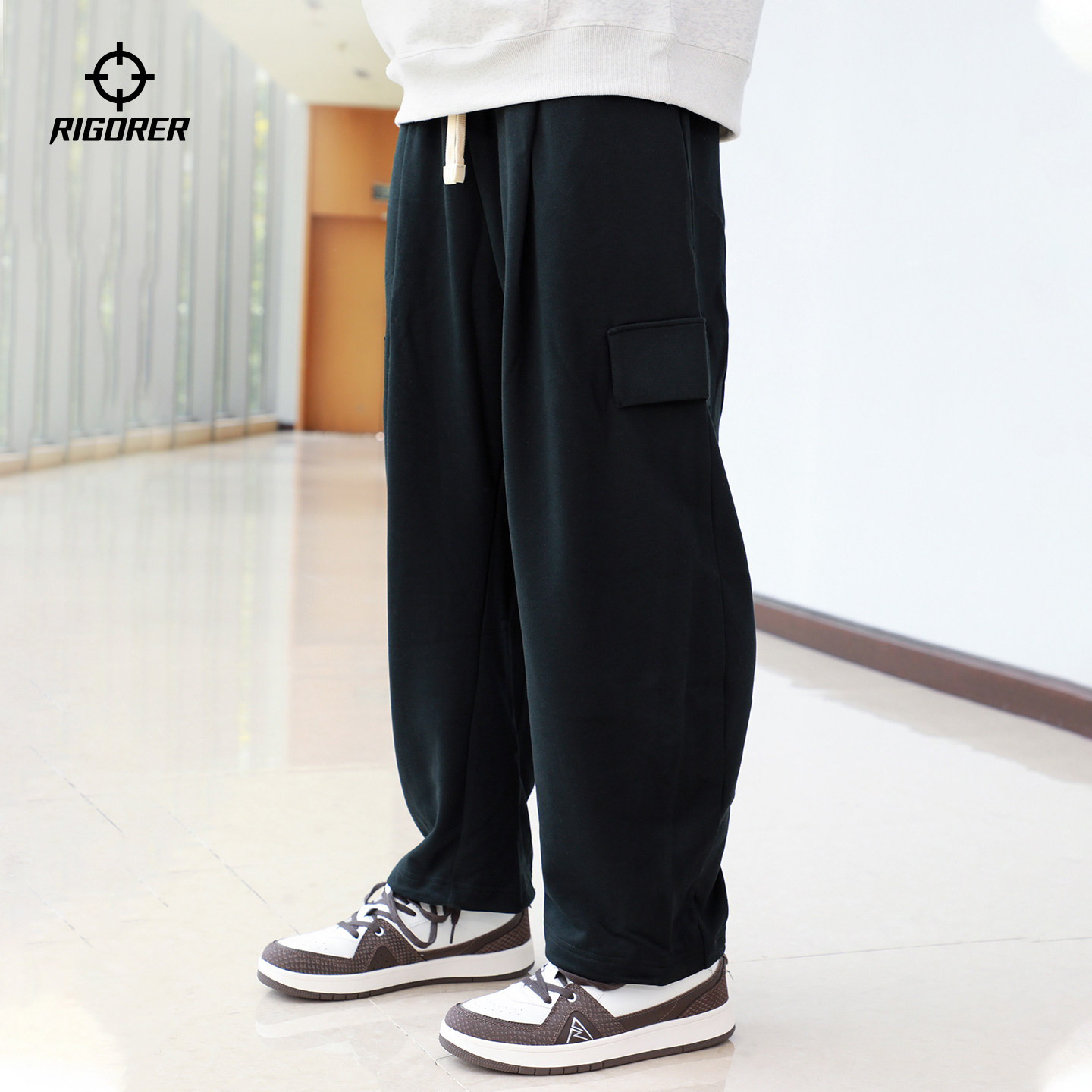 准者美式弯刀运动长裤男2026年春季新款宽松直筒黑色裤子休闲卫裤