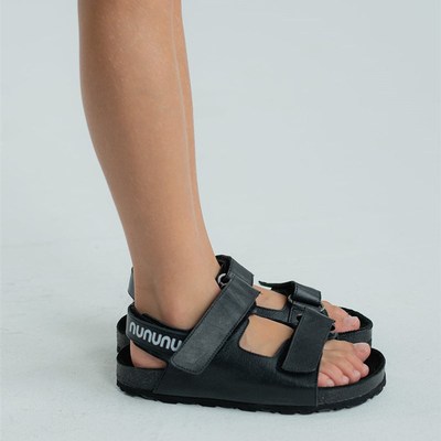 23春夏 nununu 儿童凉鞋粘扣魔术贴露趾透气户外潮酷黑色沙滩鞋