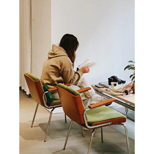 覆古单人设计休闲椅靠背家用沙发凳轻奢简约小户型软包扶手餐椅子