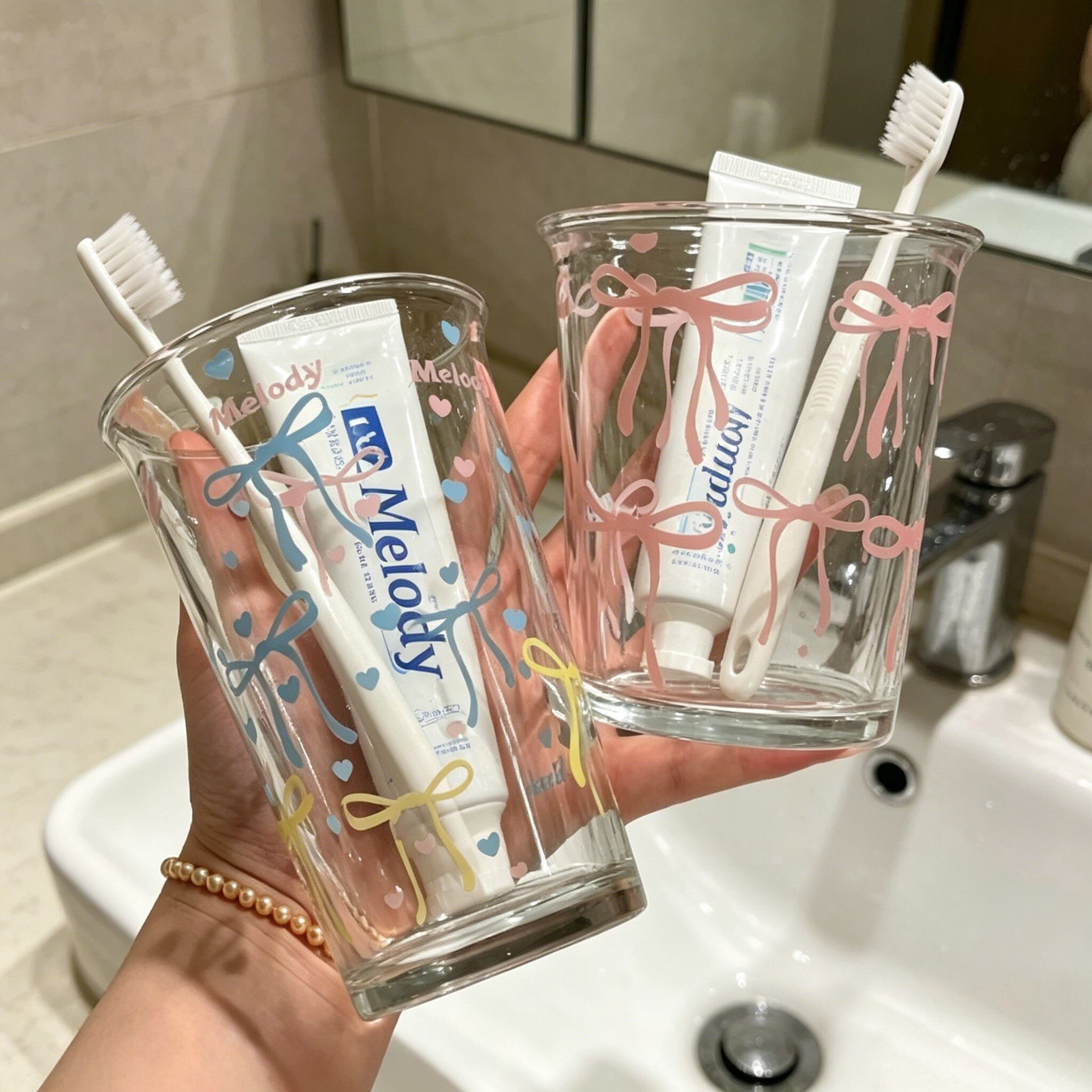 高硼硅透明波点蝴蝶结漱口杯