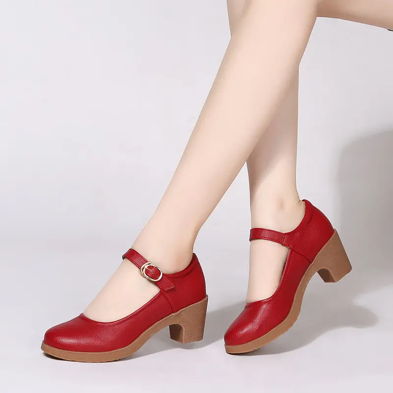 2025新款跳舞广场舞鞋新款中跟软底舞蹈鞋女士中老年妈妈鞋产