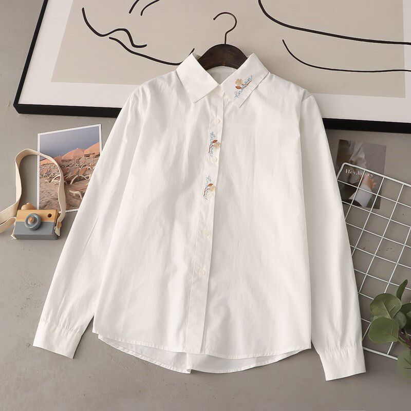 早春新款刺绣英文花设计感法式高级衬衣文艺小清新宽松休闲白衬衫