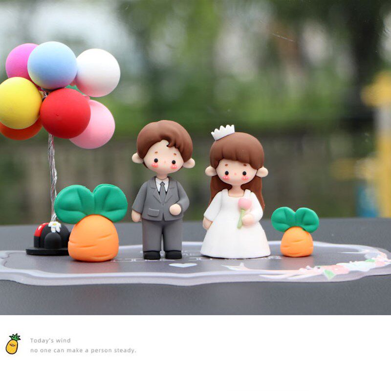 女士车内饰品可爱休闲男女孩车载情侣网红汽车中控台装饰摆件送礼