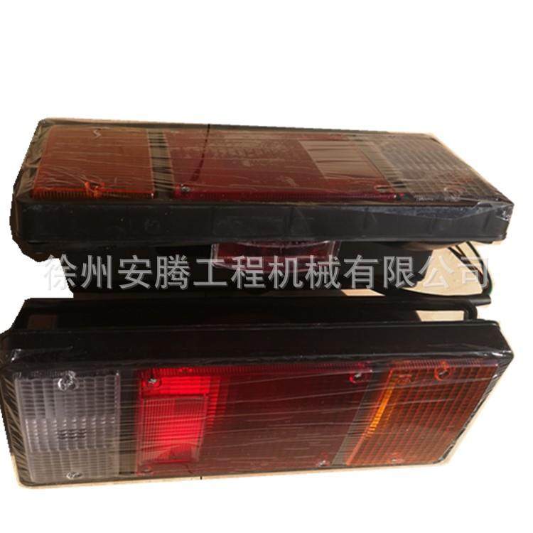 QY25K QY50K QY70K后尾灯总成右803500054
