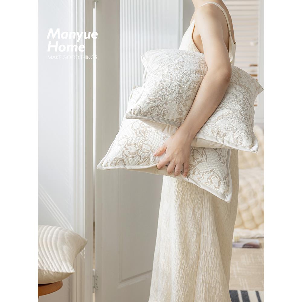 蔓越家 燕麦色法式抱枕抱枕套北欧雪尼尔沙发靠背床头靠垫含芯