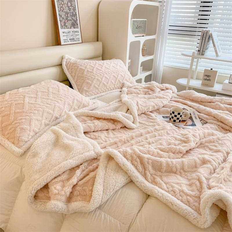 直销新款塔芙绒毛毯午睡毯冬季加厚羊羔绒毯子纯色春秋盖毯珊瑚绒