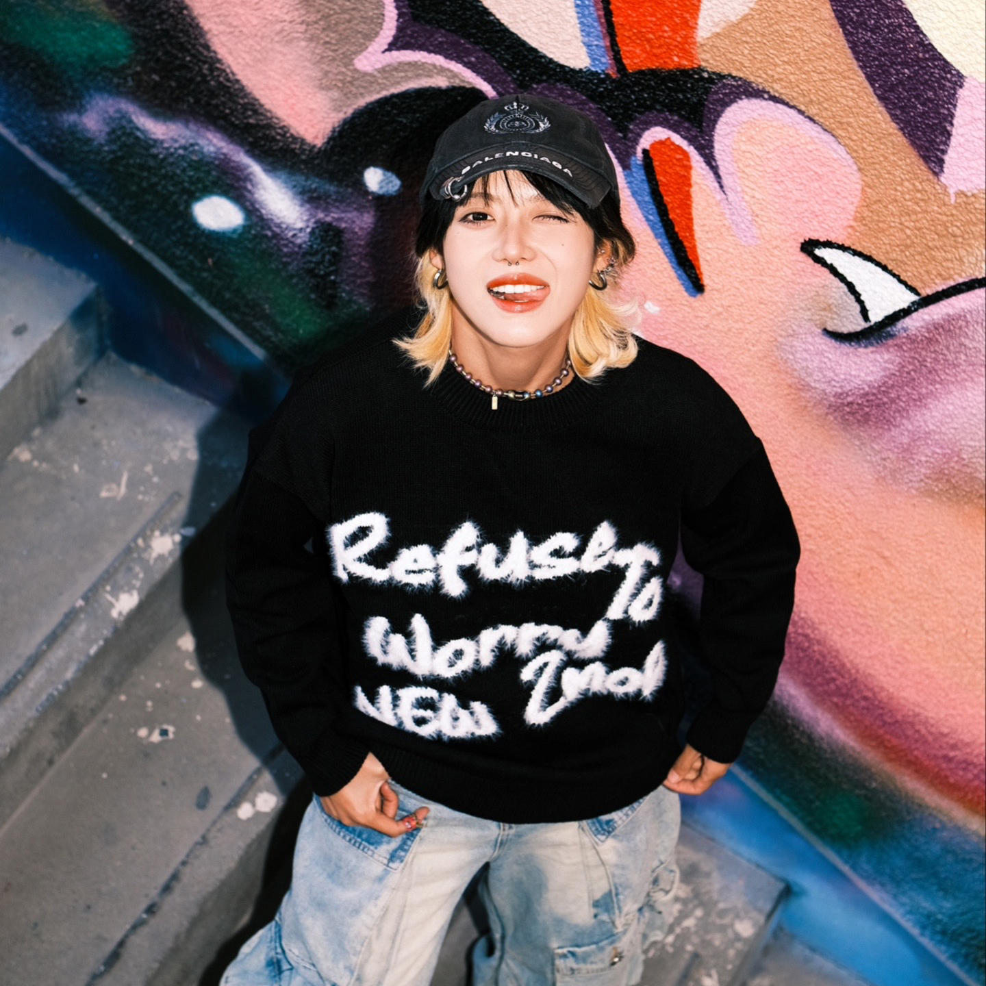 ZMOH情侣款圆领针织衫2025年秋冬新款男生保暖毛衣女装长袖上衣