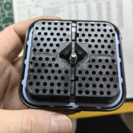 卡特汽车接插件卡车客车连接器插接件