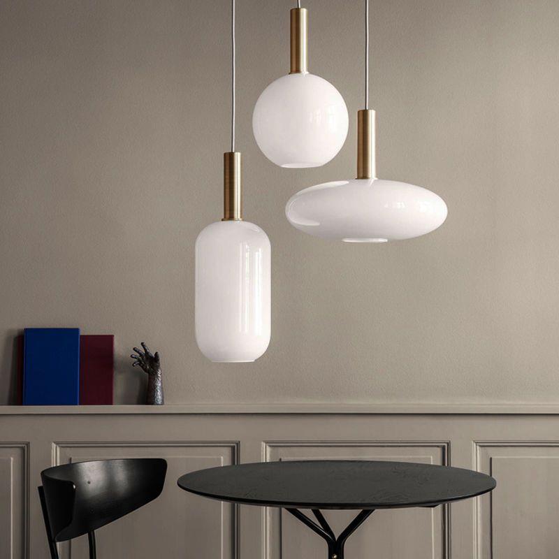 北欧简约创意吊灯设计师餐厅卧室床边后现代工程球玻璃艺术灯