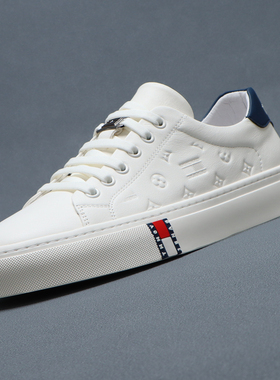 梵狮奴白色板鞋男真皮时尚压花小白鞋2026新款百搭舒适男士休闲鞋