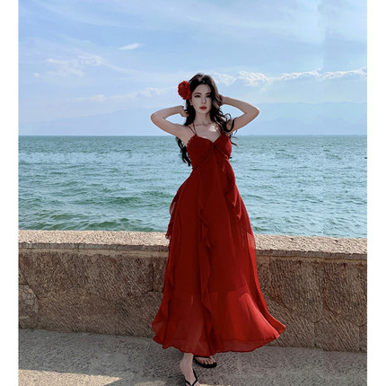 法式绝美红色吊带连衣裙女夏季氛围性感露背海边度假沙滩长裙飘逸