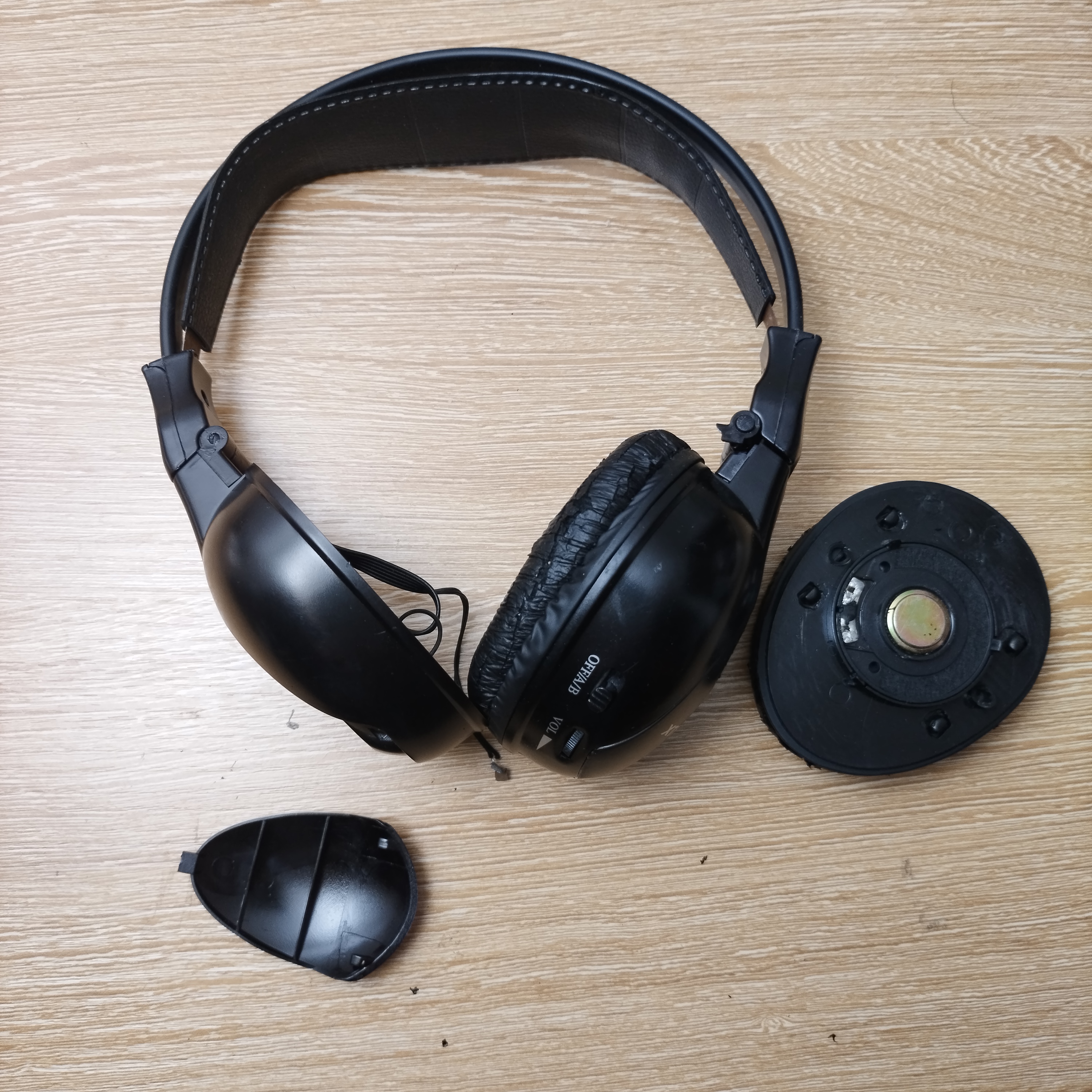 默认损坏 老式电池款无线耳机 当配件拆件研究用