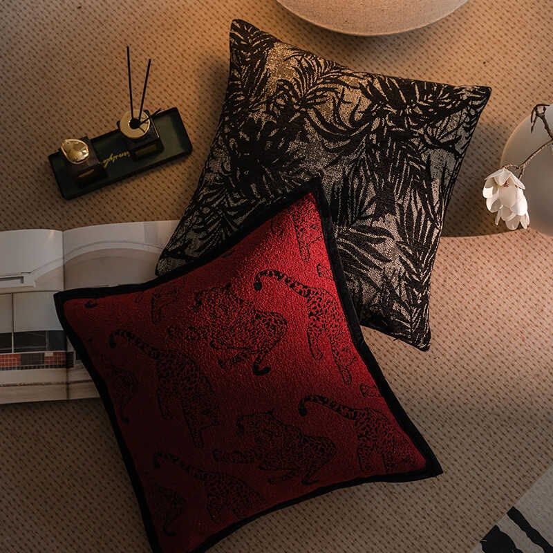 LING复古红色法式轻奢客厅沙发方形抱枕套名宿样板间靠垫床头靠枕