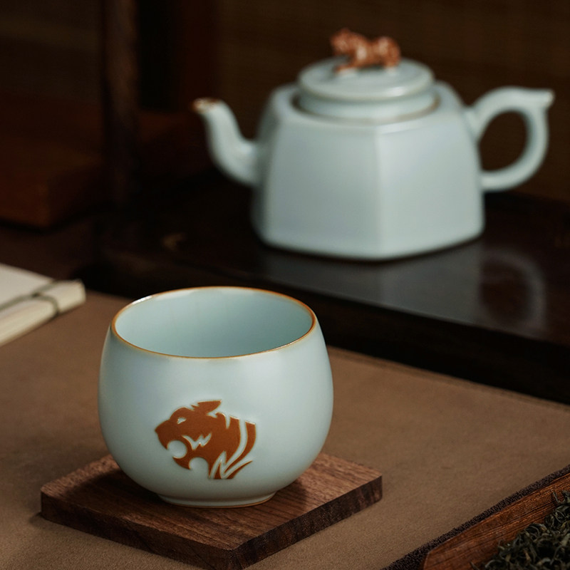 汝窑虎杯主人杯单杯茶杯开片可养景德镇汝瓷品茗杯陶瓷青瓷冰裂釉