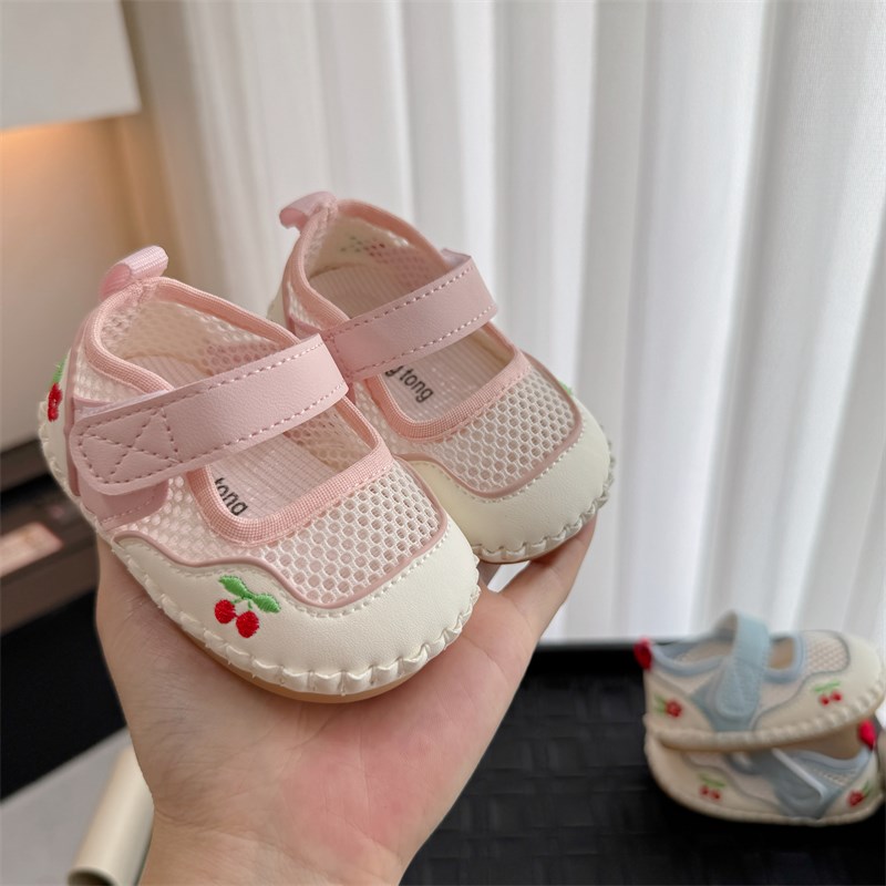 0-1岁夏季男女宝宝软底学步鞋3-6-12个月婴幼儿不掉防踢透气凉鞋
