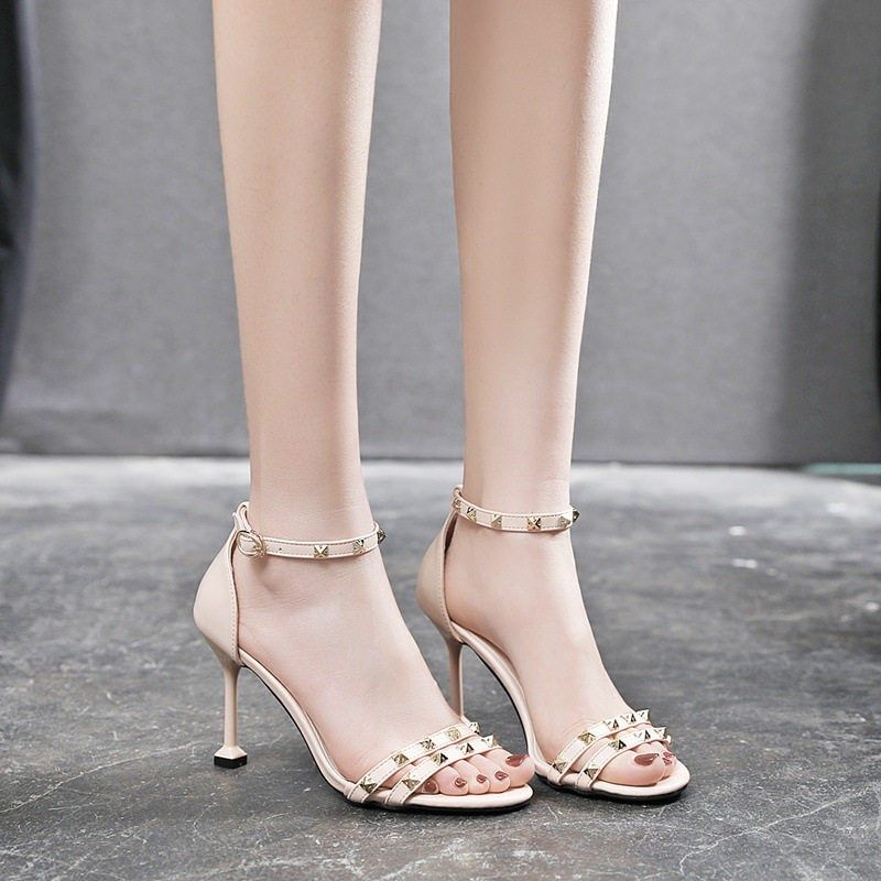 2024大码凉鞋女夏41-43露趾新款胖宽脚细跟一字扣高跟小码X313233