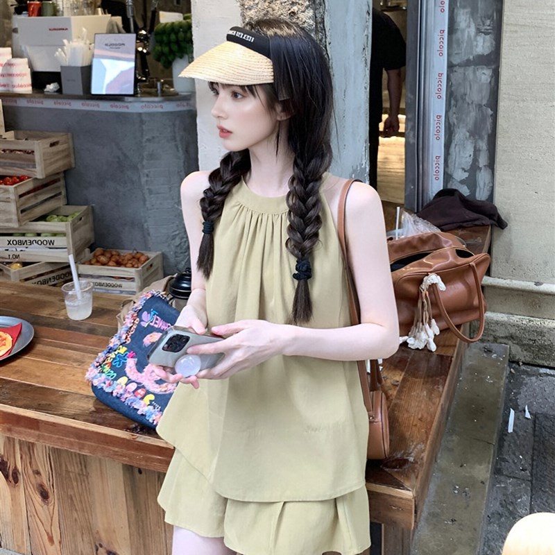 小个子法式高级感无袖挂脖衬衫上衣女夏季休闲宽松短裤两件套装女