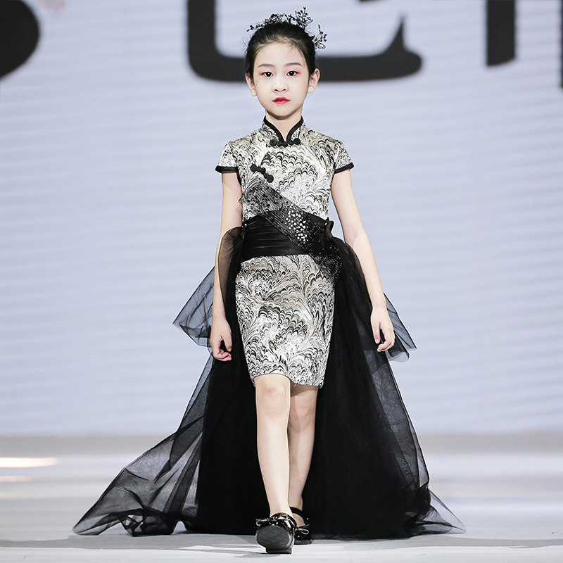 儿童礼服女童旗袍裙中国风少儿模特走秀2021新款小女孩国潮演出服