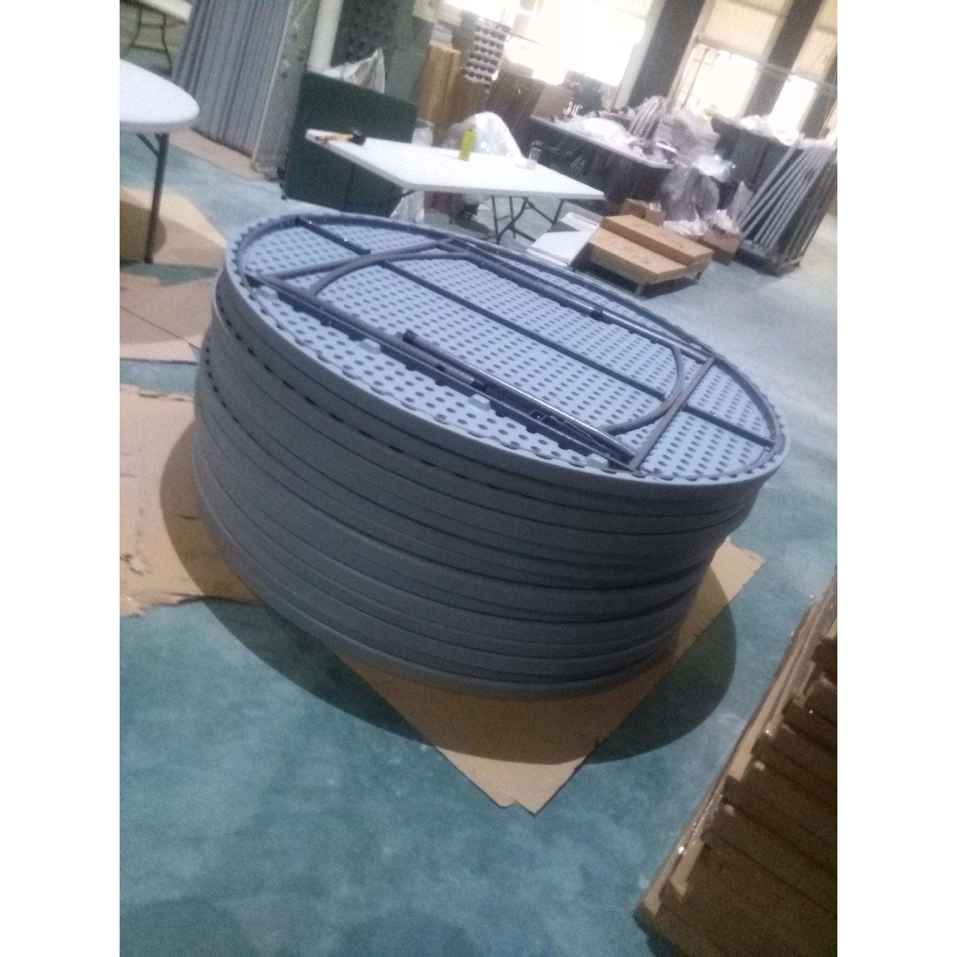 室外折叠家具 塑料整张桌面大圆桌 高强度高承重塑料圆形餐桌