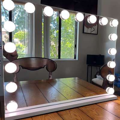 台式直播补妆宿舍卧室梳妆台led灯泡家用用化妆镜网红方镜挂装