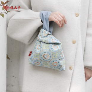 彩衣堂国风清新夏季 手挽包手腕包手提手拿小包女手机零钱遛弯包AC