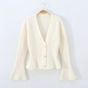 高腰短款V领针织开衫女外套秋季新款气质喇叭袖显瘦粗线毛衣上衣
