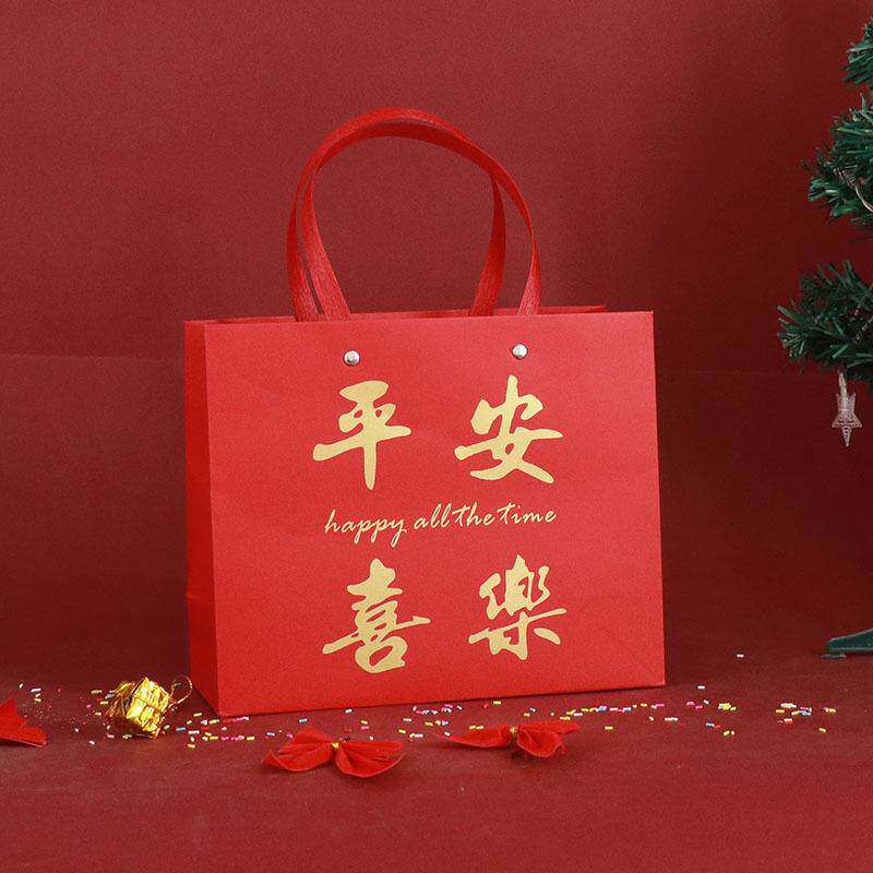 直销新款红色新年礼品袋马年春节礼袋手提袋结婚回礼方形铆钉纸袋