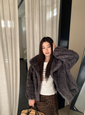 Joeyoo秋冬新款高级感深灰色翻领毛毛外套女宽松加厚保暖皮毛一体