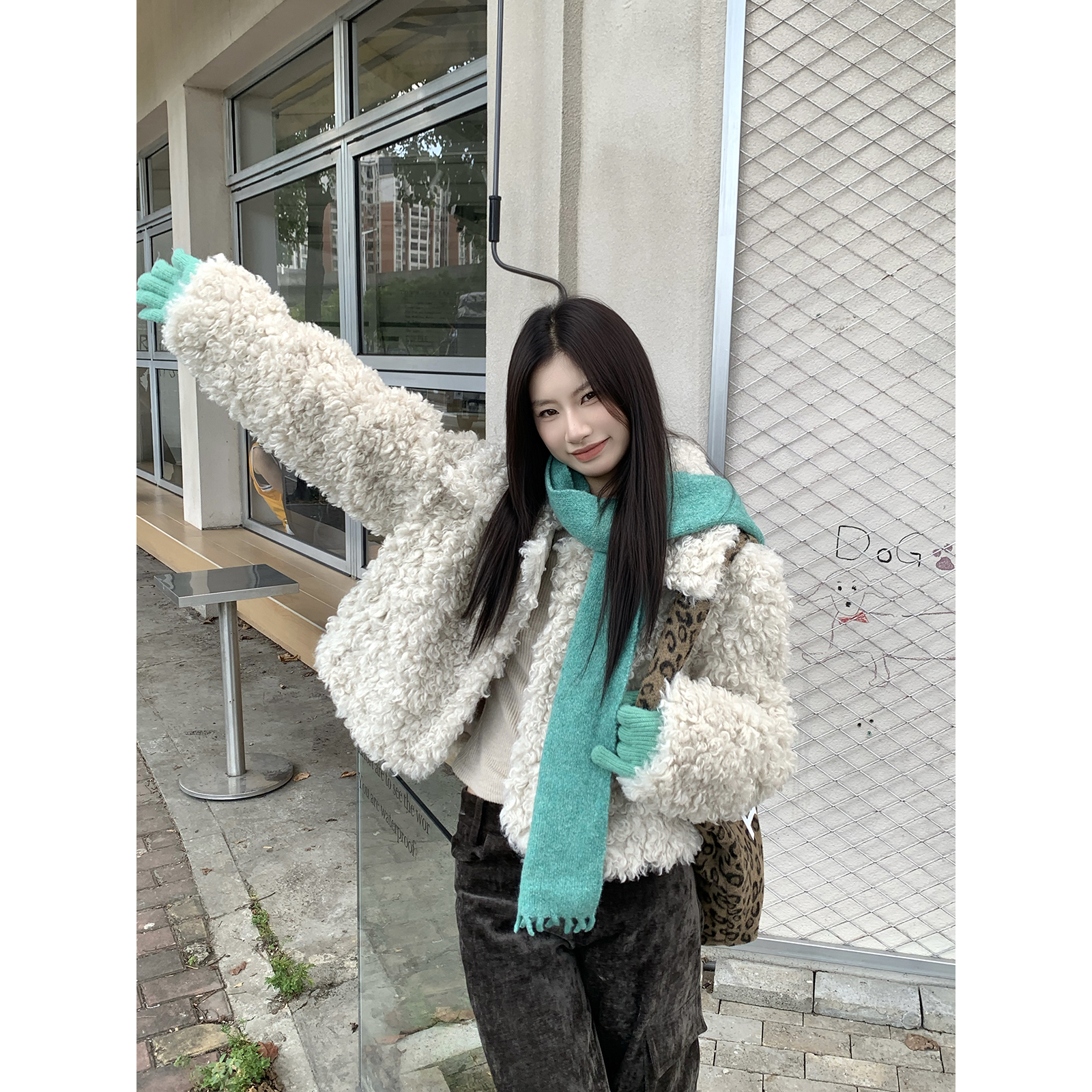 Joeyoo秋冬新款宽松慵懒风米白色羊羔毛外套女加厚保暖皮毛一体潮