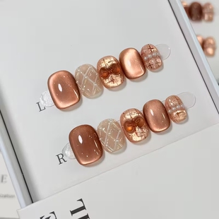 卡佩尔2025新款玫瑰金猫眼穿戴甲短款高级感美甲成品甲片