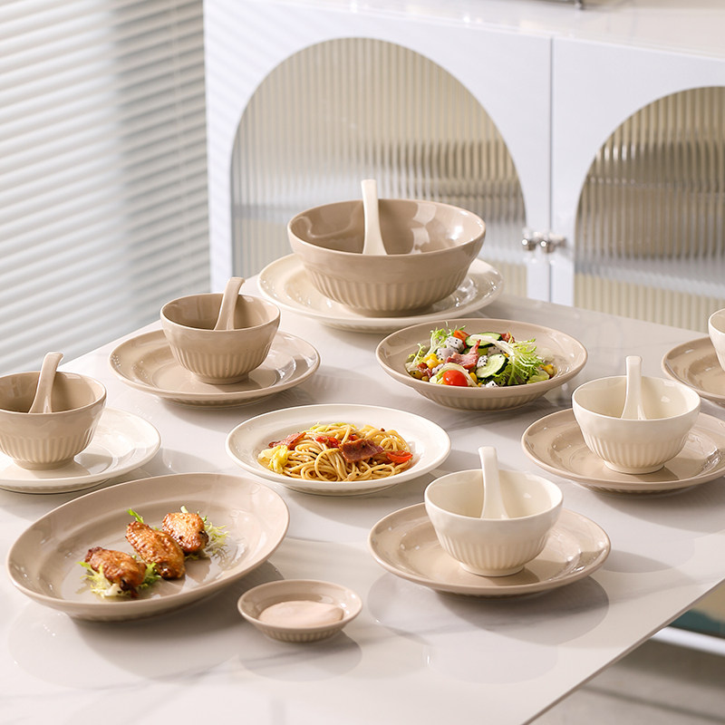 北欧奶油风碗碟套装家用高级感简约碗筷碗盘组合乔迁新居陶瓷餐具