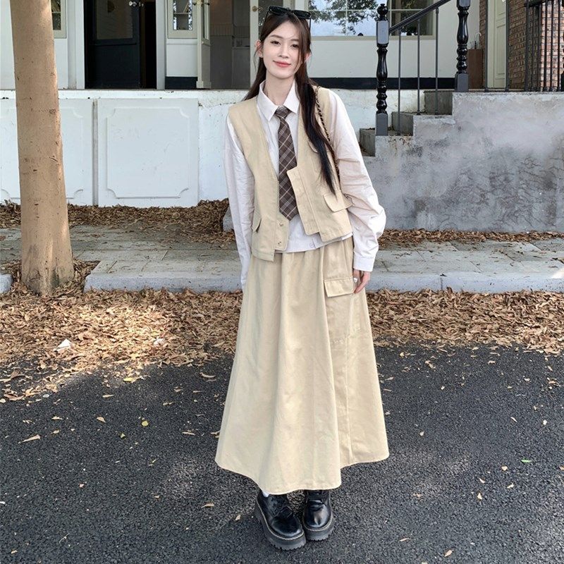 大码女装2024早春新款宽松显瘦遮肚子胖mm马甲半身裙衬衣三件套装