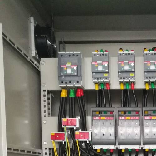 ABB塑壳断路器XT2H160 TMD2.5-25 WMP 4P;1SDA067607R1