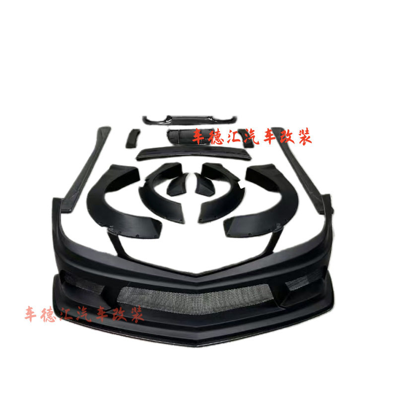 奔驰C级W204真C63宽体轮眉总成