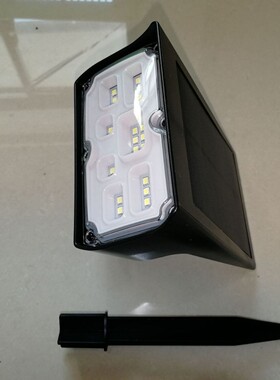 厂家热销款太阳能地插灯18LED景观灯草坪灯