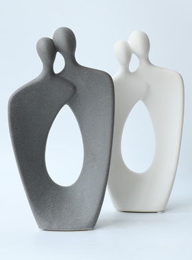 北欧抽像创意简约陶瓷磨砂情侣人摆件客厅酒械电视机柜新房婚礼摆