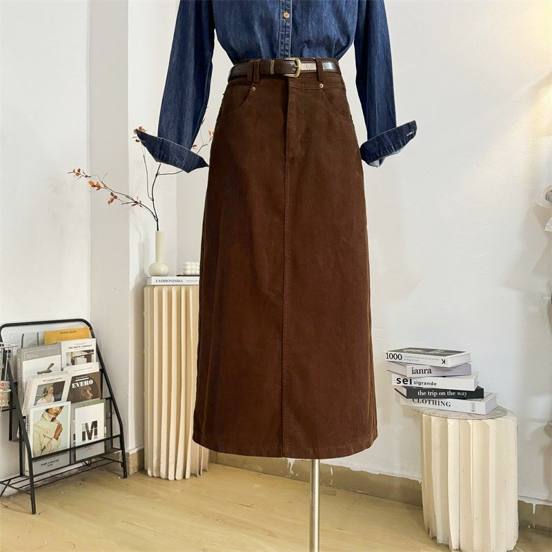 复古灯芯绒半身裙女2024秋冬中长款高腰直筒裙后开叉休闲气质裙子