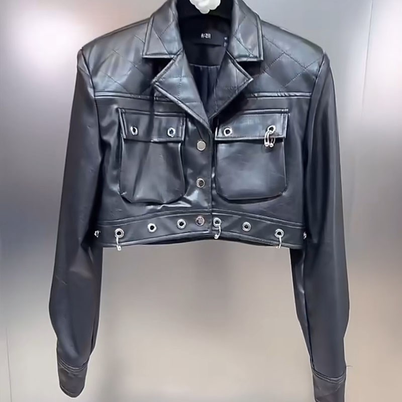 2022年秋季翻领长袖走线格纹口袋铁环甜酷风机车PU皮衣短款外套女