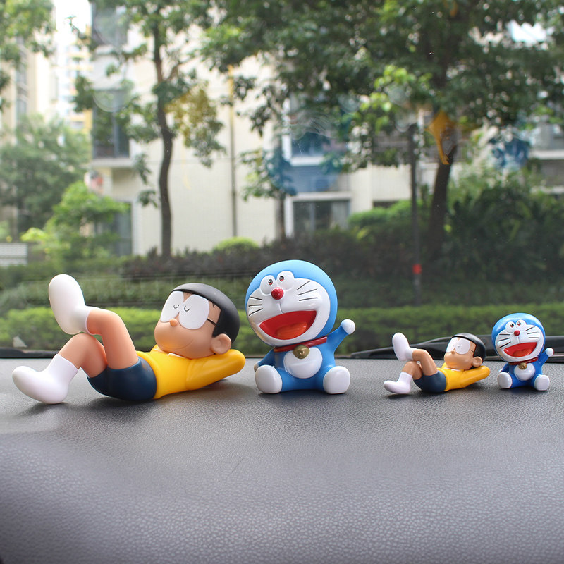 卡通车载摆件可爱网红玩偶汽车中控台装饰玩具车气球创意车内饰品