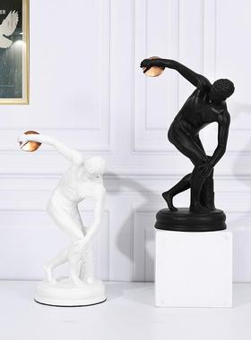 现代8000-102简约摆抽象掷人物摆件树脂软装饰品客厅样板桌房投面