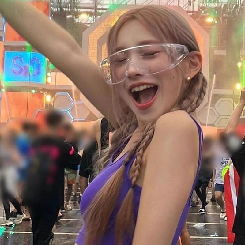 热销防水护目镜透明女款骑行漂流泼水节蹦迪防脱妆日夜两用防雾眼