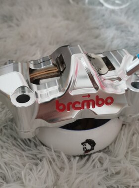 摩托车鲍鱼GP4RX 电镀镀镍银大辐射刹车卡钳刹车下泵 4Y84大排摩